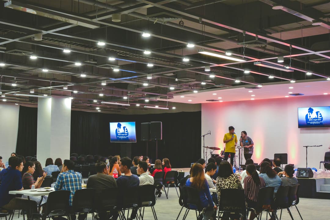 Amphithéâtre de cours, étudiants en licence de droit.